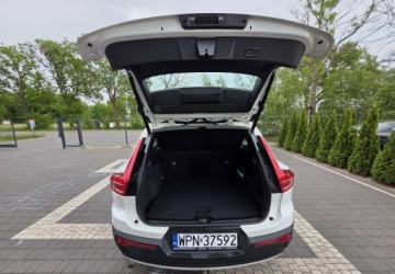Volvo XC40 Crossover 1.5 T3 156KM 2018 Volvo XC 40 Biale VOLVO XC40 1.5 T Pamiec Led Alu 1.5 Benzyna 156KM, zdjęcie 18