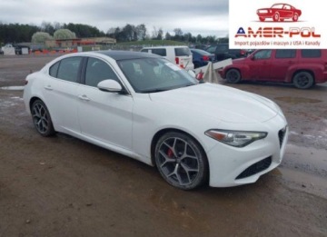 Alfa Romeo Giulia II Sedan Facelifting 2.0 Turbo 280KM 2021 Alfa Romeo Giulia Ti 2021 2.0 Benzyna 280KM