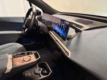 BMW iX SUV 71kWh 326KM 2022 BMW iX BMW Model iX40 M Salon Polska F-ra Vat 23 Elektryczny 326KM, zdjęcie 36