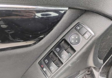 Mercedes Klasa C W204 Kombi T204 1.8 180 K 156KM 2008 Mercedes-Benz Klasa C 112008r. 1.8 Benzyna. Lekko uszkodzony lewy bok. Jez, zdjęcie 9