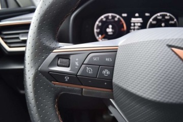 Cupra Leon II Hatchback 1.5 TSI 150KM 2023 Cupra Leon SalonPL 150KM TSI Pakiet ZimowySchowkow BeatsAudio Podgrz.Fotel, zdjęcie 13