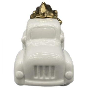 Декоративная новогодняя машина с елкой 12 см.