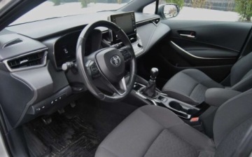 Toyota Corolla XII TS Kombi 1.2 Turbo D-4T 116KM 2019 Toyota Corolla GWARANCJA, 2019r, Niski przebieg, Dobre wyposazenie, Ladnie, zdjęcie 4