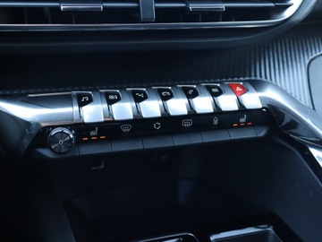 Peugeot 3008 II Crossover Facelifting  1.2 PureTech 130KM 2024 Peugeot 3008 1.2 PureTech, Salon Polska, zdjęcie 15