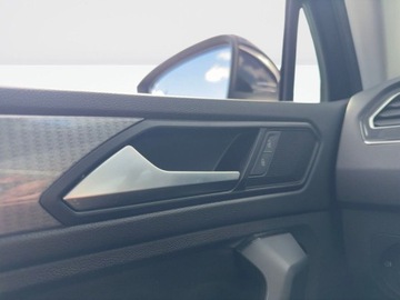 Volkswagen Tiguan II SUV Facelifting 1.5 TSI 150KM 2022 Volkswagen Tiguan pakiet zimowy, tempomat aktywny, lane assist, 1.5 Benzyna, zdjęcie 24