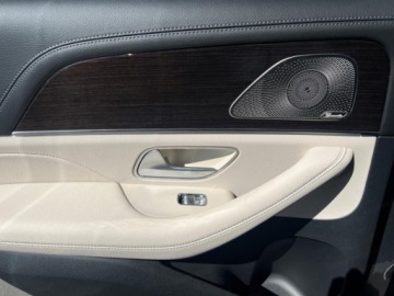 Mercedes GLE V167 SUV Facelifting 2.0 300d 269KM 2025 MERCEDES-BENZ GLE 300 d 4-Matic AMG Line 2.0 (269KM) 2025, zdjęcie 9