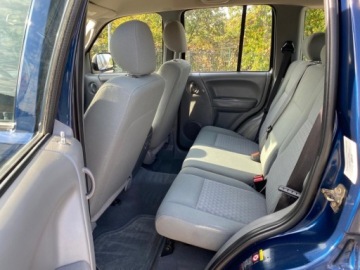 Jeep Cherokee III 2.8 CRDi 163KM 2005 Jeep Cherokee AUTOMAT 4X4 KLIMATYZACJA HAK SERWISOWANY OPLACONY GWARANCJA, zdjęcie 5