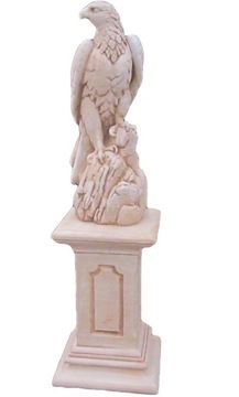 Figura ogrodowa,betonowa, kolumna ,postument,orzeł
