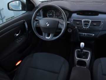 Renault Laguna III Grandtour 2.0 16v 140KM 2008 Renault Laguna 2.0 16V, GAZ, Klima, Klimatronic, zdjęcie 6