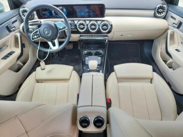 Mercedes Klasa A W177/V177 2021 Mercedes-Benz Klasa A 2021 MERCEDES-BENZ A 220 2.0 Benzyna 221KM, zdjęcie 7