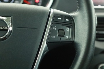 Volvo V40 II Cross Country Facelifting 2.0 T4 190KM 2018 Volvo V40 Cross Country 2.0 T4 AWD, Salon Polska, zdjęcie 14