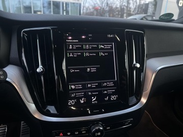 Volvo V60 II  2021 Volvo V60 B3 B Geartronic R-Design, Salon PL, FV23, zdjęcie 15