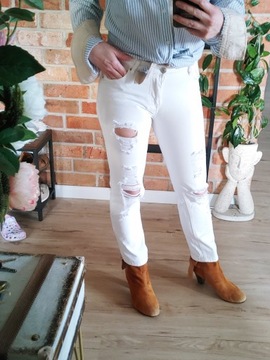 Stradivarius Relaxed fit spodnie jeans dżinsy 36