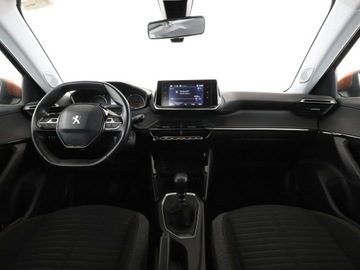 Peugeot 2008 II SUV 1.2 PureTech 100KM 2020 Peugeot 2008 klima auto full LED czujniki, zdjęcie 14