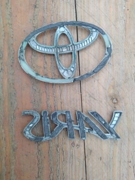 NÁPIS LOGO ZNAK - TOYOTA YARIS I