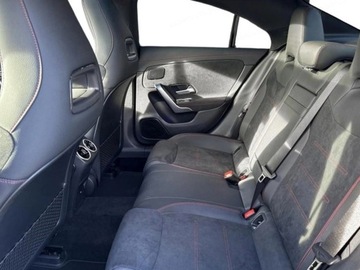 Mercedes CLA C118/X118 Coupe Facelifting 1.3 200 163KM 2025 MERCEDES-BENZ CLA 200 AMG Line Sedan 1.3 (163KM) 2025, zdjęcie 11