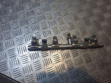 Audi S5 079133315E Przód Rozdzielacz paliwa