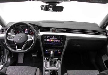 Volkswagen Passat B8 Variant Facelifting 2.0 TDI SCR 200KM 2023 Volkswagen Passat 2.0TDI 150KM Business DSG, Podgrzewane Fotele, Tempomat, zdjęcie 13