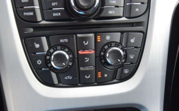 Opel Astra J Hatchback 5d 1.4 Turbo ECOTEC 140KM 2012 Opel Astra 1.4TB Navi PDC Led 104 TYS KM Sprowadzony Oplacony 1.4, zdjęcie 24