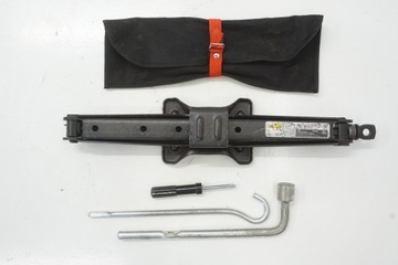 HONDA CR-V III 06-12R ZVEDÁK TRAPEZOVÝ KLÍČ DO KOL SADA