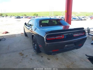 Dodge Challenger III 2021 Dodge Challenger 2021 Dodge Challenger GT RWD 3.6 Benzyna 303KM, zdjęcie 2