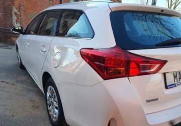 Toyota Auris II Touring Sports Hybrid 135 136KM 2014 Toyota Auris Hybryda Kamera GetHelp 1.8 Hybryda 136KM, zdjęcie 5