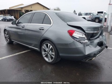 Mercedes Klasa C W205 2018 Mercedes-Benz Klasa C 300 2018 2.0l 2.0 Benzyna 241KM, zdjęcie 3