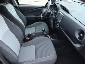 Toyota Yaris III Hatchback 5d Facelifting 2017 1.5 Dual VVT-iE 111KM 2017 Toyota Yaris 1.5 Dual VVT-i, GAZ, Klima, zdjęcie 7