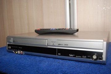 Kopiarka z VHS na DVD Panasonic DMR-EZ49VEGS z HDMI