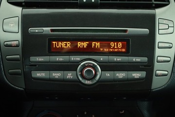 Fiat Bravo II Hatchback 5d 1.6 TD MultiJet 105KM 2008 Fiat Bravo 1.6 MultiJet, Klima, Parktronic, zdjęcie 9