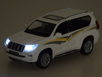 Металлическая модель автомобиля TOYOTA LAND CRUISER PRADO светозвуковой внедорожник ZA5056