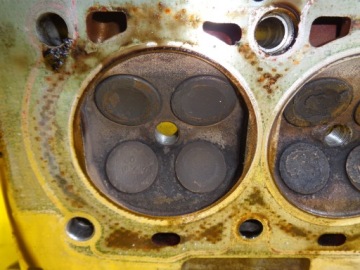 VOLVO XC70 I 00-07 2.4T ГОЛОВКА ЦИЛИНДРА B5244T