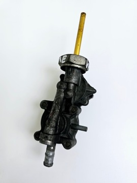 Honda VF 750 Sabre kranik paliwa