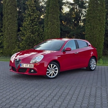 Alfa Romeo Giulietta Nuova II Hatchback 5d Facelifting 1.6 JTDM-2 120KM 2015 Alfa Romeo Giulietta 1.6 120KM JTDM 16V Sport, zdjęcie 2