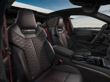 Audi A5 B10 RS5 Limousine 2.9 TFSI Plug-In 639KM 2026 AUDI A5 RS5 e-Hybrid Hatchback (639 KM) 2026, zdjęcie 5
