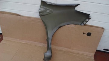 BLATNÍK LEVÝ PŘEDNÍ TOYOTA YARIS III