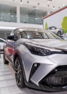 Toyota C-HR I Crossover Facelifting 1.8 Hybrid 122KM 2023 Toyota C-HR 1.8 Hybrid GPF GR Sport 1.8 Hybryda 122KM, zdjęcie 13