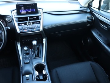 Lexus NX I SUV 200t 238KM 2015 Lexus NX 200t, Salon Polska, 4X4, Automat, Skóra, zdjęcie 7
