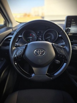 Toyota C-HR I Crossover Facelifting 1.8 Hybrid 122KM 2023 Toyota C-HR Toyota C-HR 1.8 Hybrid Comfort FV23 Gwarancja Salon PL, zdjęcie 18