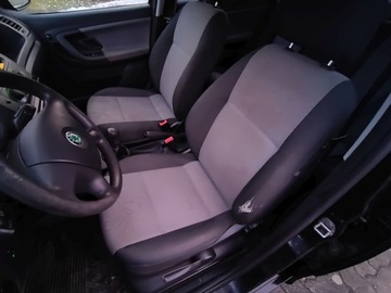 Skoda Fabia II Hatchback 1.2 i HTP 12V 70KM 2008 Skoda Fabia 1.2 Benzyna 69KM, zdjęcie 8