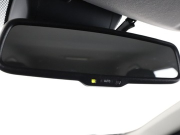 Toyota Auris II Hatchback 5d Facelifting 1.8 Hybrid 136KM 2017 Toyota Auris Edition-S+ kamera grzane fotele, zdjęcie 34