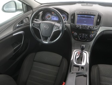 Opel Insignia I Country Tourer 2.0 CDTI Ecotec 170KM 2016 Opel Insignia 2.0 CDTI, 167 KM, Automat, Navi, zdjęcie 6