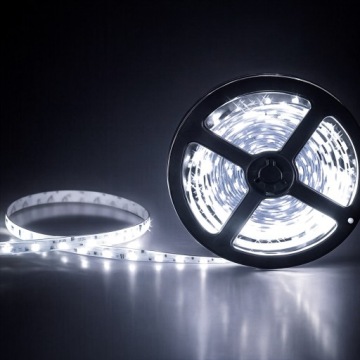 СВЕТОДИОДНАЯ ЛЕНТА 5 М 12В ХОЛОДНЫЙ БЕЛЫЙ ПУЛЬТ ДИСТАНЦИОННОГО УПРАВЛЕНИЯ КОМПЛЕКТ 230В ВОДОНЕПРОНИЦАЕМЫЙ ДИОДЫ БЛОК ПИТАНИЯ