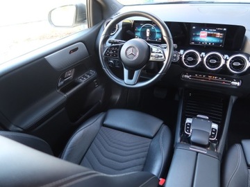 Mercedes Klasa B W247 Sports Tourer 1.3 B180  136KM 2019 Mercedes B B 180, Salon Polska, Automat, Skóra, zdjęcie 6
