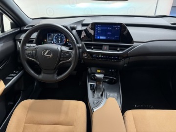 Lexus UX Crossover 200 171KM 2022 Lexus UX 200 GPF Business 2WD Lexus UX 200 GPF Bus, zdjęcie 2