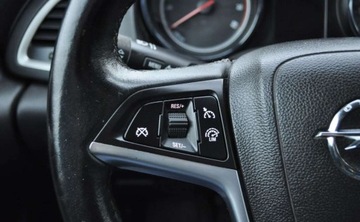 Opel Astra J Hatchback 5d 1.4 Turbo ECOTEC 120KM 2012 Opel Astra LIFT 1.4 Turbo Benzyna Tempomat Cz. parkowania 1.4 Benzyna 120KM, zdjęcie 22