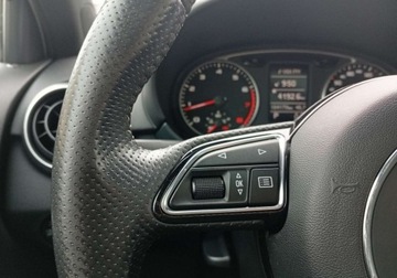 Audi A1 I Hatchback 3d 1.4 TFSI 122KM 2011 Audi A1 3-drzwiowe Zarejestrowany - benzyna - automat - S-line 1.4 Benzyna, zdjęcie 29
