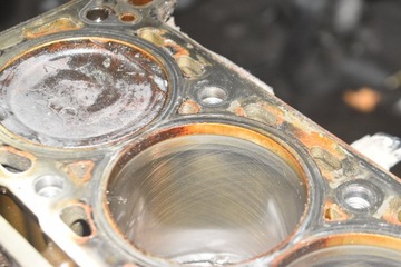 BLOK SPODEK MOTORU HŘÍDEL F4K RENAULT LAGUNA 2 II 2.0 16V 135 KM 01-05