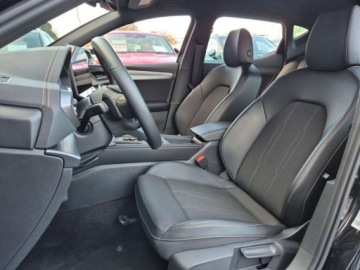 Cupra Leon II Hatchback Facelifting 2.0 TDI 150KM 2025 Cupra Leon LED, Keyless, Ambiente, Full Link, 2.0 Diesel 150KM, zdjęcie 1