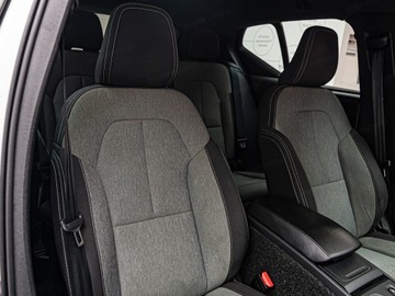 Volvo XC40 Crossover 1.5 T3 163KM 2020 VOLVO XC40 T3 Momentum Pro Suv 1.5 (163KM) 2020, zdjęcie 6